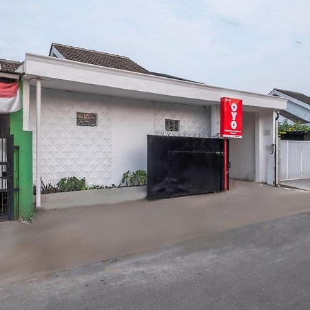 Oyo Life 2391 Baladewa Residence Syariah Karawang Zewnętrze zdjęcie