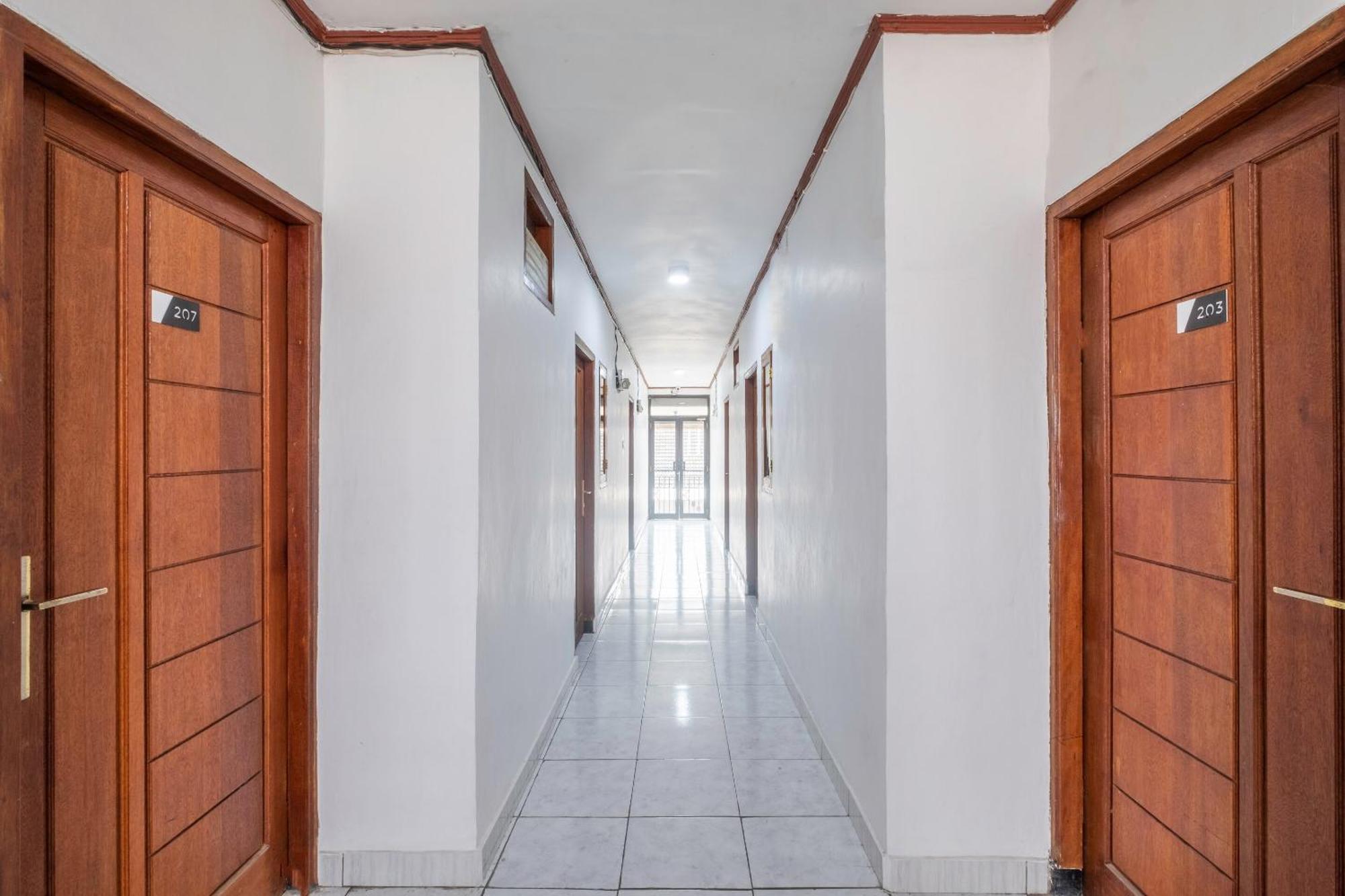 Oyo Life 2391 Baladewa Residence Syariah Karawang Zewnętrze zdjęcie