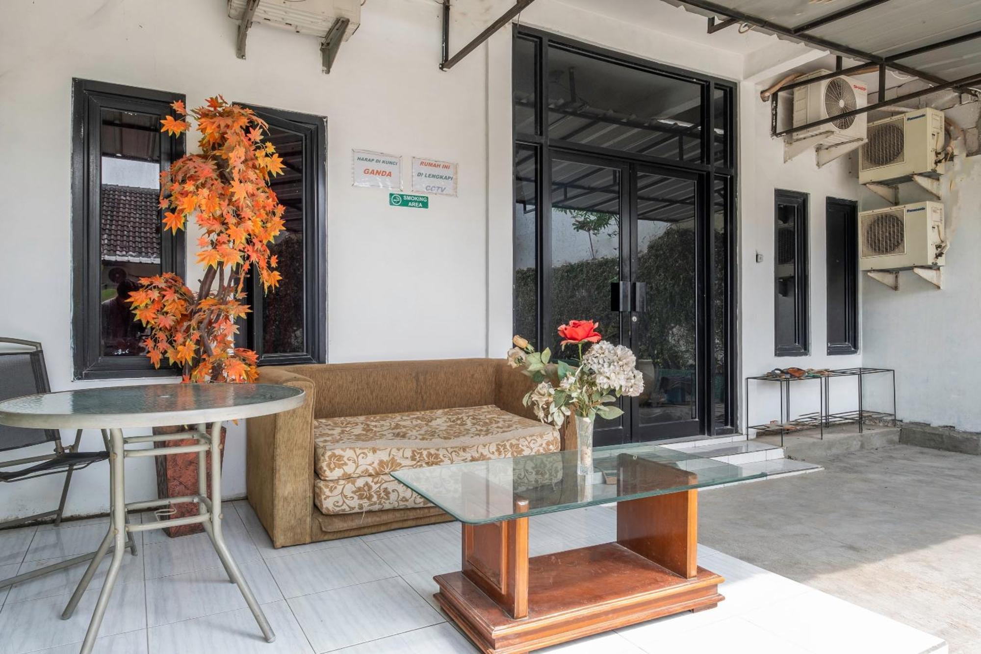 Oyo Life 2391 Baladewa Residence Syariah Karawang Zewnętrze zdjęcie