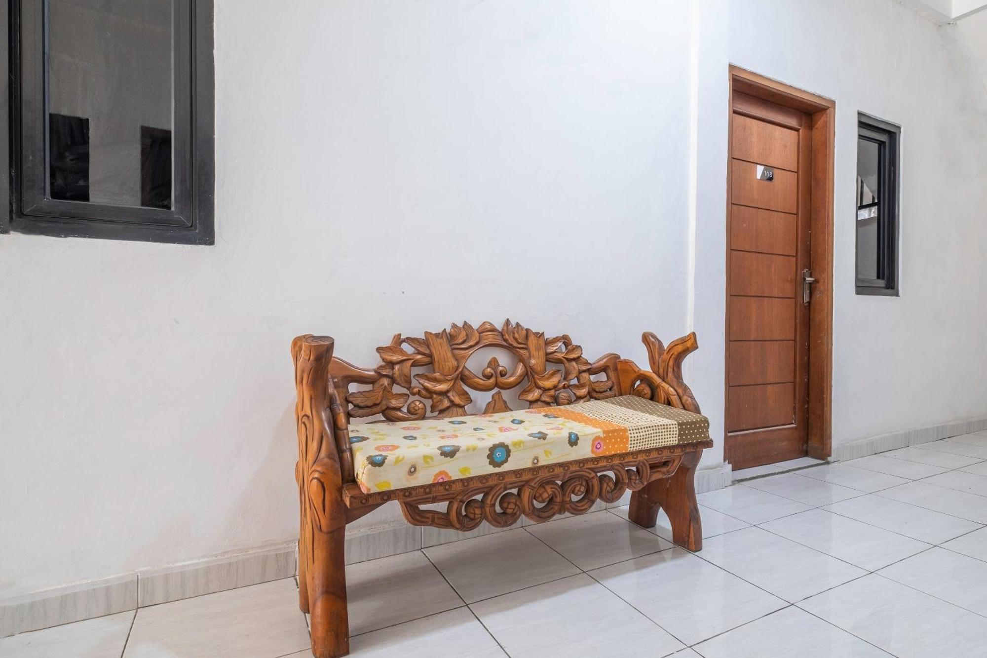 Oyo Life 2391 Baladewa Residence Syariah Karawang Zewnętrze zdjęcie